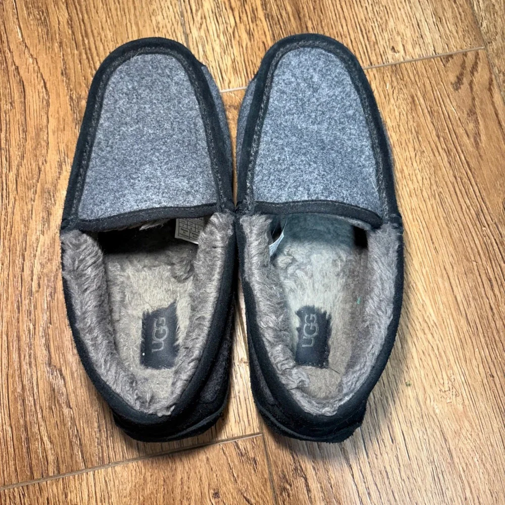 UGG Ascot‎ Wool Slippers Loafers Gray Black Mens Size 7